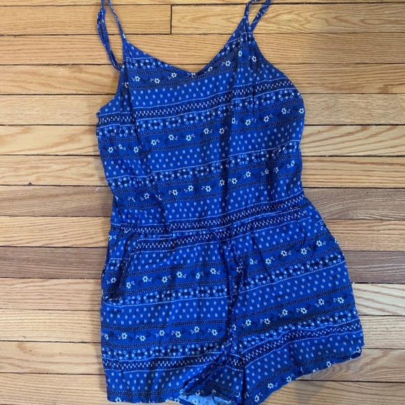 Old Navy Pants - Old Navy romper. Blue floral. Size medium.